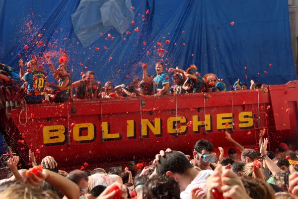Where to Stay for La Tomatina — Buñol & Valencia Hotels
